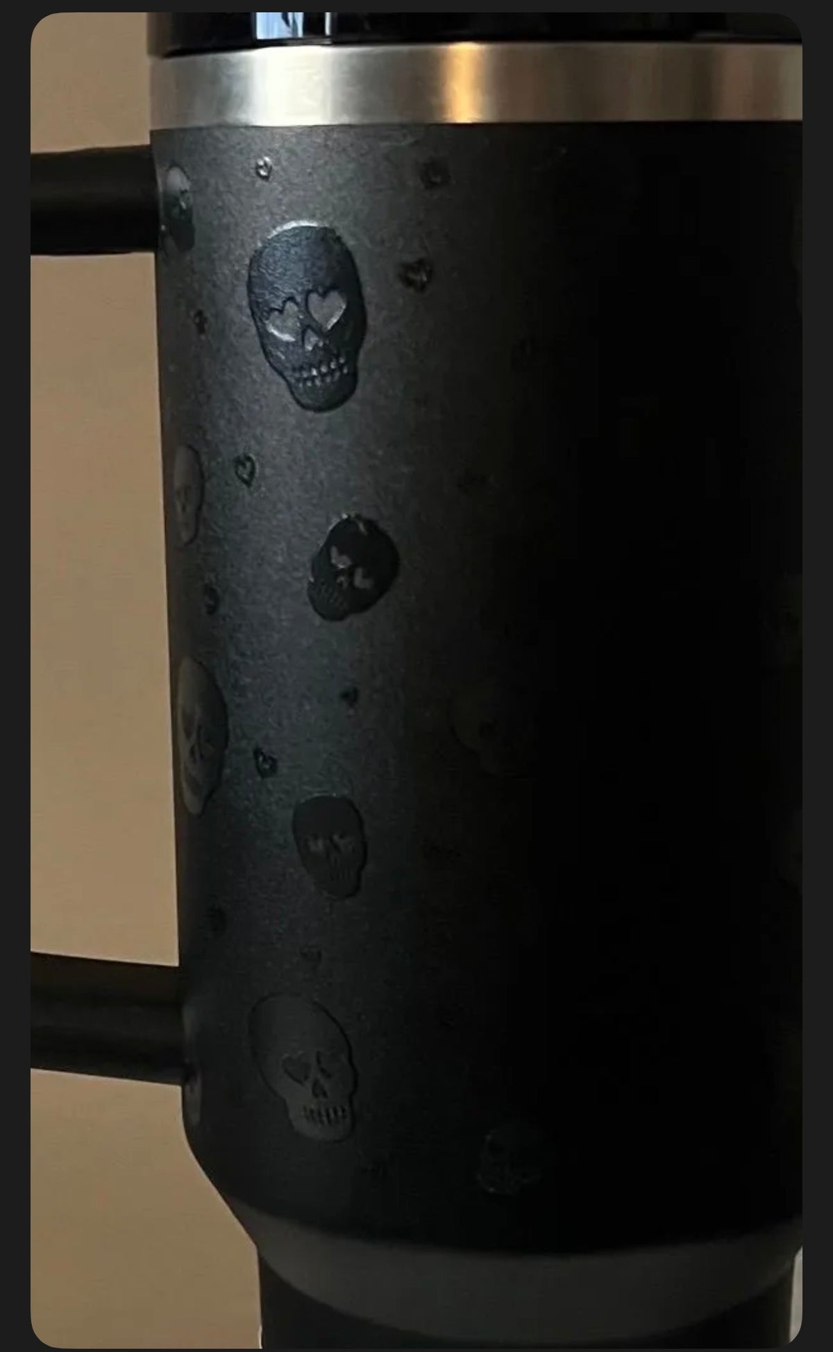 Stanley Quencher H2.0 FlowState Tumbler — Midnight Glitz Skulls (Lights Out Collection)